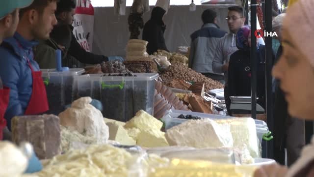 Bağcılar'daki Hamsi Şöleni'nde 5 Ton Balık Dağıtıldı