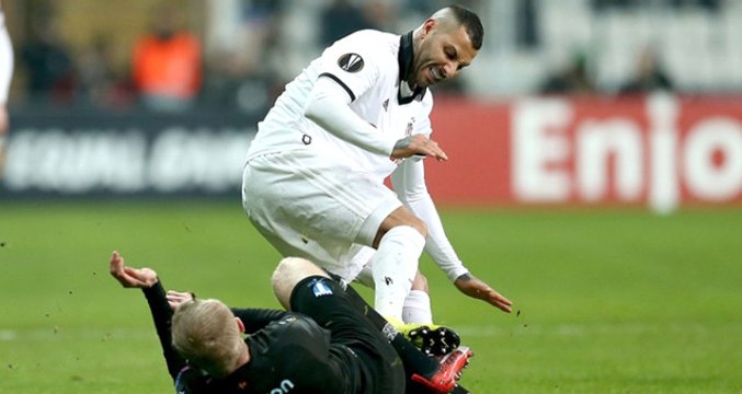 Beşiktaşlı Quaresma, Kırmızı Kart Gördüğü İçin Taraftardan Özür Diledi