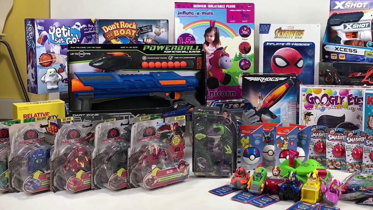 Top 8 Toys of 2018 from CLAMOUR 2018 TOY HAUL Airhogs Untamed Hatchimals || Keiths Toy Box