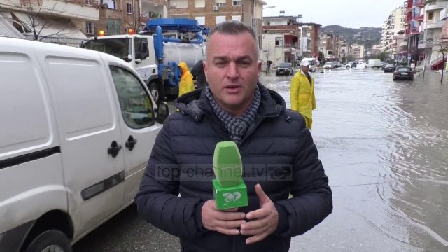 Përmbytje në Vlorë, nën ujë edhe zona e portit - Top Channel Albania - News - Lajme