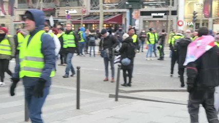 Sarı Yelekliler Yeniden Sokakta- Paris'te 37 Kişi Gözaltına Alındı