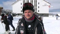Çılgın Alman Sarıkamış Kayak Merkezinde çıplak kayak yaptı
