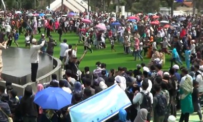 Bupati Ditangkap KPK, Warga Cianjur Gelar Syukuran