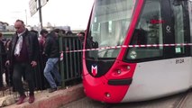 İstanbul- Tramvay Arıza Yaptı; Seferler Durdu