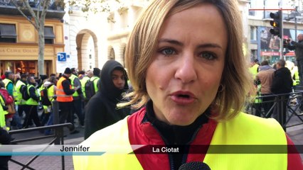 Gilets jaunes à Marseille : "Qu'ils essayent de vivre avec 1200 euros par mois"