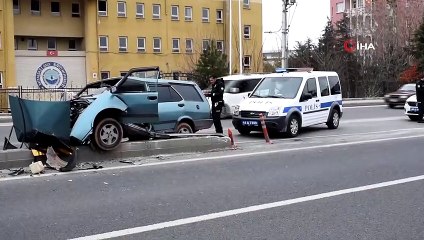 Malatya'da Otomobil Refüje Çarptı: 1 Ağır Yaralı