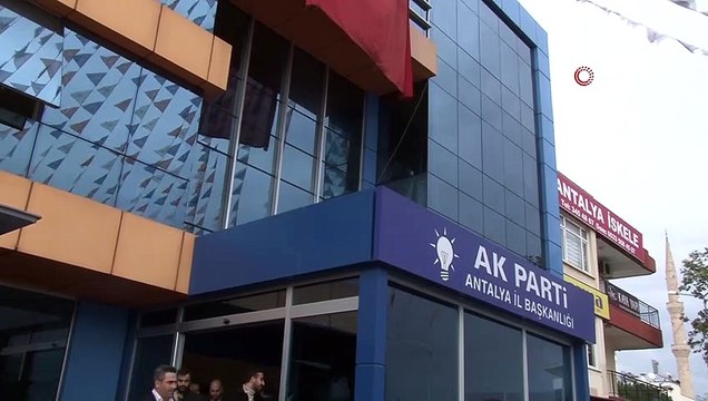 Çevre ve Şehircilik Bakanı Murat Kurum: 'Gönül belediyeceliği anlayışıyla devam ettirdiğimiz Ak Parti iktidarında İnşallah Antalya'da ne kadar ilçe varsa varsa 31 Mart'ta almak istiyoruz'