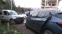Otomobil Hafif Ticari Araçla Kafa Kafaya Çarpıştı: 6 Yaralı