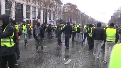 Sarı Yeleklilerin" Protestoları Devam Ediyor (4)