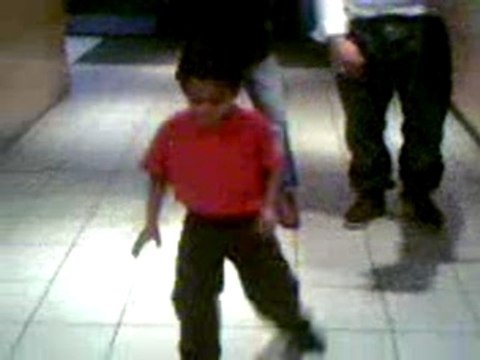 nerveux le ptit jeune trop un wahelle (balaise)