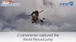 Une mamie saute en parachute - record de la plus vieille parachutiste