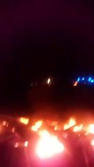 GILETS JAUNES - L'A9 complétement bloquée au niveau de Bessan nuit du 15 au 16 dec 2018