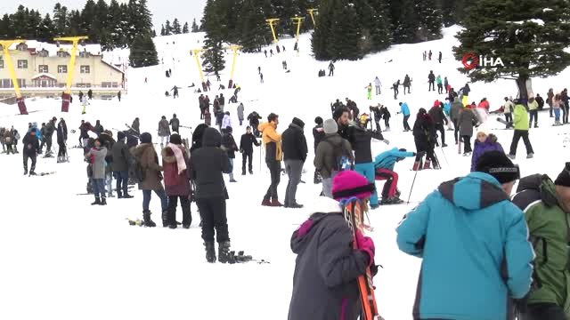 Haftasonu Uludağ'a Akın Ettiler Uzun Kuyruklar Oluşturdular
