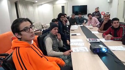 İşaret diliyle Kur’an-ı Kerim öğreniyorlar