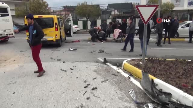 Manavgat'ta Zincirleme Trafik Kazası: 5 Yaralı