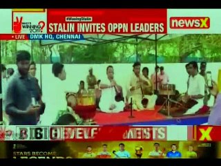 Sonia Gandhi unveiled the statue of M Karunanidhi in the presence of DMK chief MK Stalin
