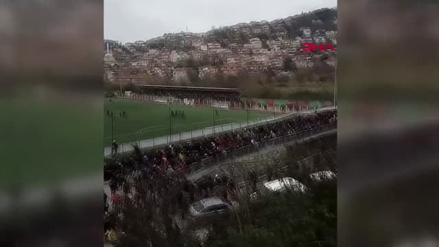 İstanbul-Amatör Lig Maçı Öncesi Olaylar Çıktı