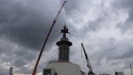 Dev Köroğlu Heykeli Kaidesine Yerleştirildi - Bolu