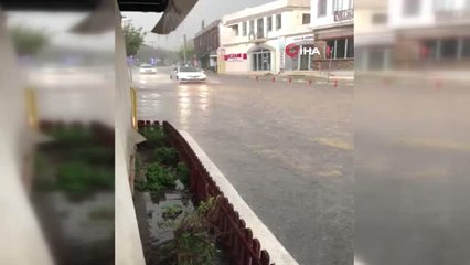 Bodrum'da Beklenen Yağış Başladı, Yollar Göle Döndü