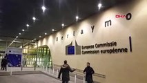 Dha Dış - Brüksel'de Göçmen Karşıtları Polisle Çatıştı