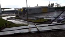 Chuva chega com força e causa estragos em Cascavel