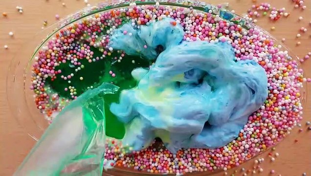 Making Slime With Piping Bags - Fluffy