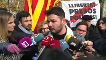 Políticos catalanes se concentran frente al Tribunal Supremo