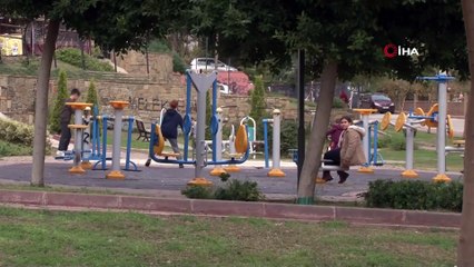 Pompalı tüfekle köpekleri vurdu, ortalığa tehditler savurup kaçtı