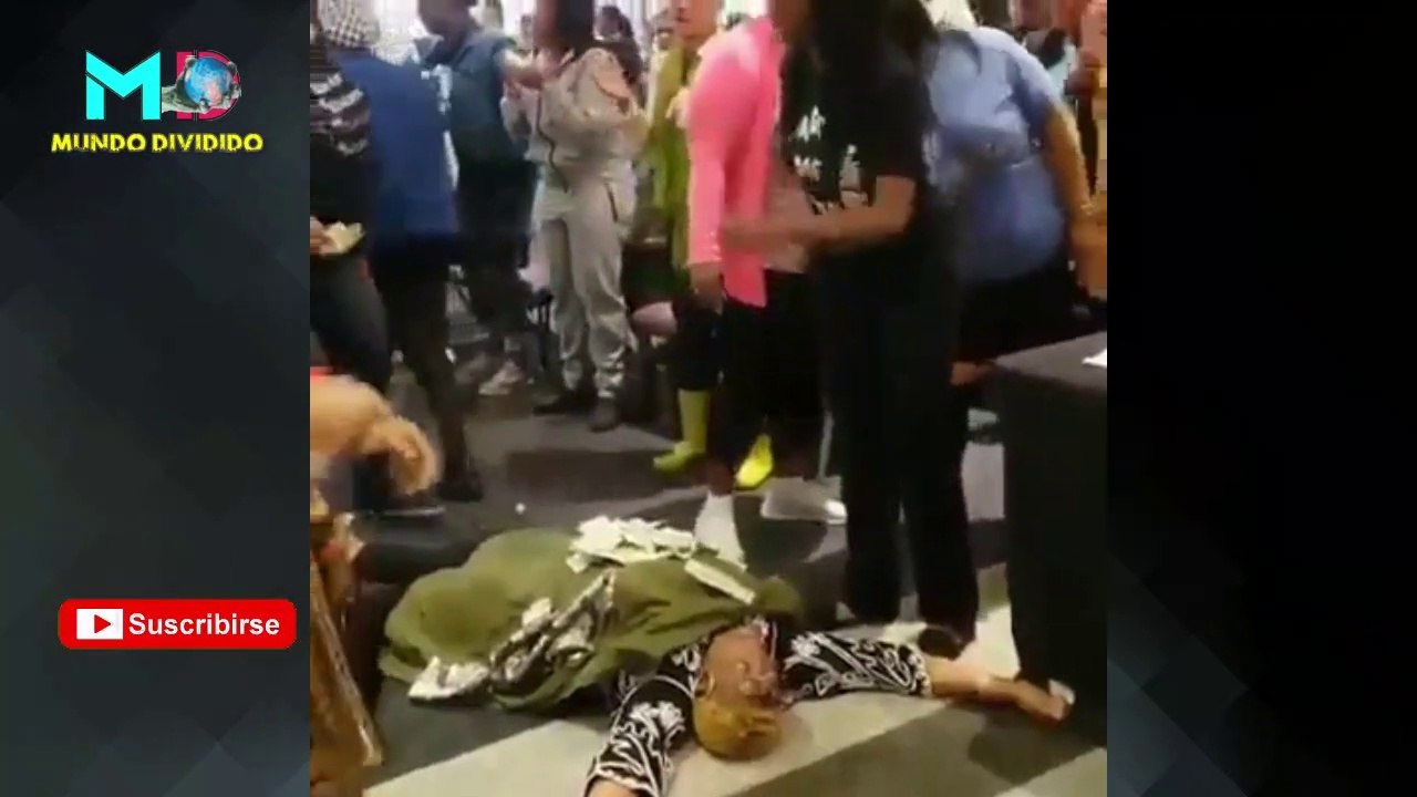 EVANGÉLICOS ► Dinero para que venga el Espíritu 'Santo'