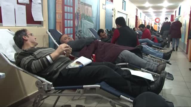 Öğrenciler Tek Seferde 950 Ünite Kan Bağışlayarak Bir Rekora İmza Attı