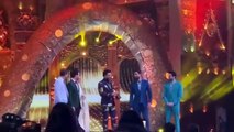 Ranveer Singh's winning speech moves Deepika Padukone to tears - Tv9