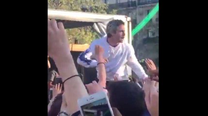 “Paris debout !” :  Nekfeu a mis le feu place de la République