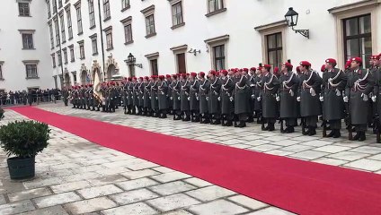 قصر الرئاسة النمساوي في العاصمة فيينا يستعد لاستقبال السيسي (2)