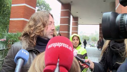 Familiares y amigos despiden a Chiquetete