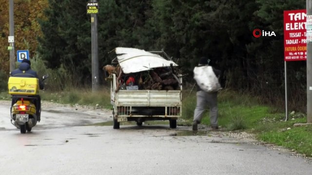 Antalya'da 4 yılın en yağışlı aralık ayı...Taşan Boğaçay'ın su seviyesi azalırken, kapanan köprü ulaşıma açıldı