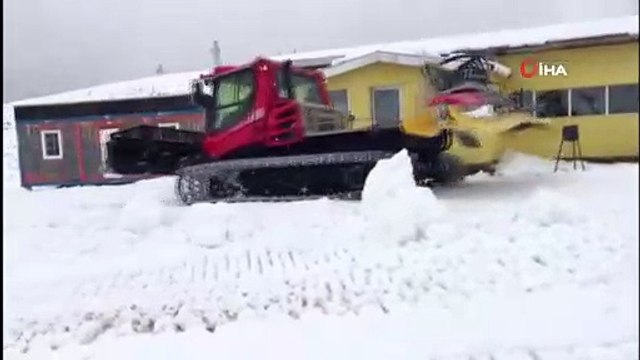 Davraz Kayak Merkezi'nde kar kalınlığı 25 santimetreye ulaştı