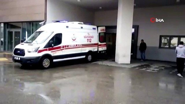 Boşandığı eşini bıçakladı...Adana'da bir kadın boşandığı eşi tarafından evinde bıçaklanarak ağır yaralandı