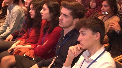 Nihat Zeybekci: "İzmir'in Şehirler Yarışına Girmesi Gerekiyor"