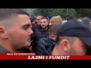 Report TV - Protestuesit incident me policinë dhe konfrontim me njeri - tjetrin