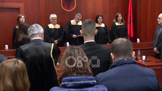 Ora News - Shkarkohet kryetari i Gjykatës Kushtetuese Bashkim Dedja. Nuk justifikon pasurine