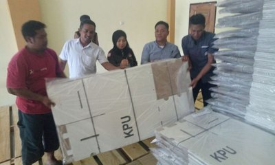 Dialog: Pro Kontra Kotak Suara dari Kardus [2]