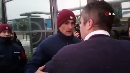 - Macar Milletvekili Devlet Televizyonundan Zorla Çıkarıldı