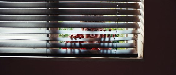 Lo que esconde Silver Lake - Tráiler Español HD [1080p]