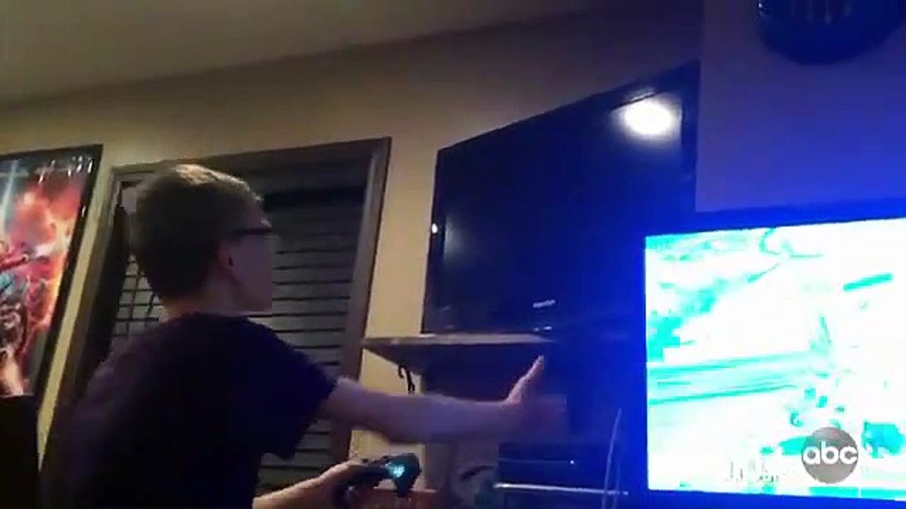 Ils éteignent la TV alors que leurs enfants jouent à Fortnite