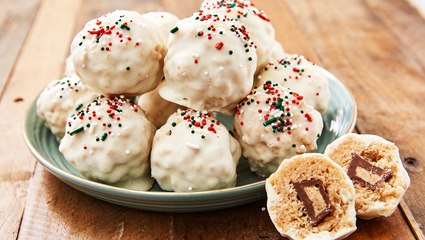 Rice Krispie Snowballs Are The Perfect Holiday Treat