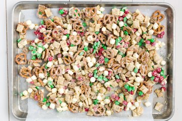 Reindeer Bait Is How To Make Sure Santa Stops At Your House!