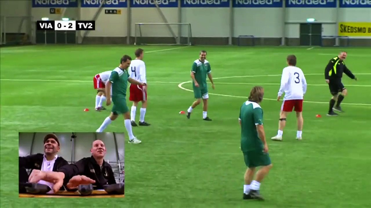 Quand des joueurs de foot prennent des décharges électriques en plein match