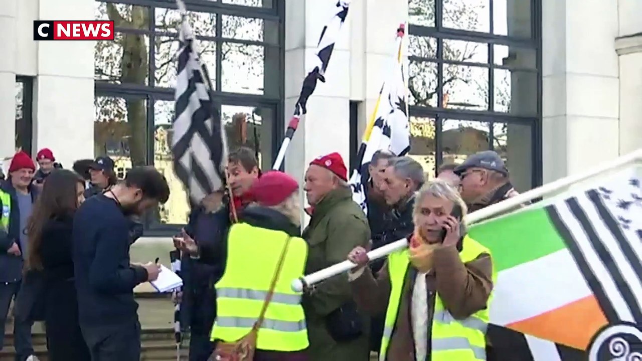 Le département de Loire-Atlantique vote contre...