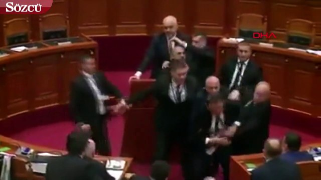 Arnavutluk Başbakanı Edi Rama'ya yumurtalı saldırı