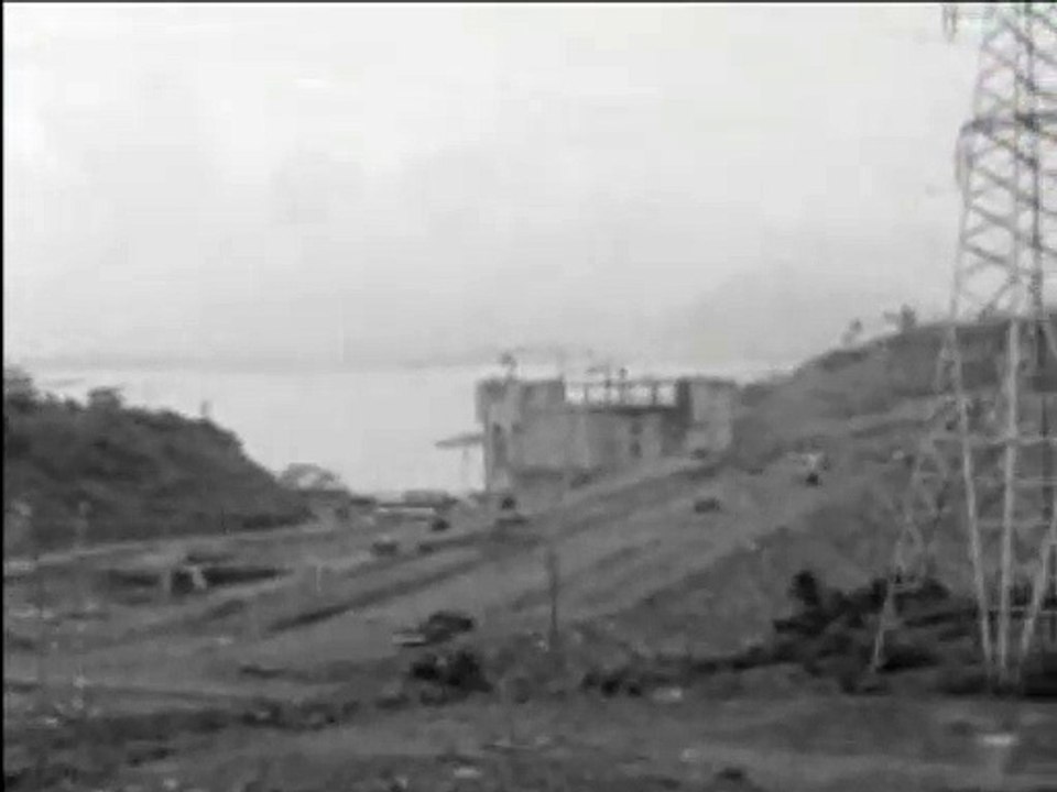 Kaum Muda Cina Komunis Membantu Membuat Bendungan di Bandung 14 oktober 1964